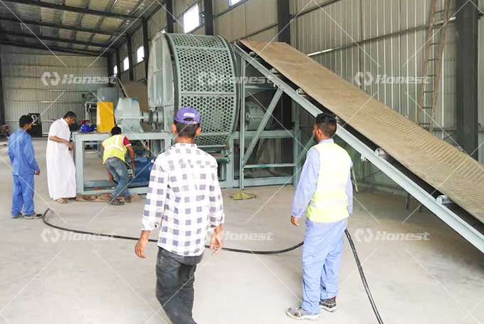 The Whole Waste Tire Double Shaft Shredder In Qatar